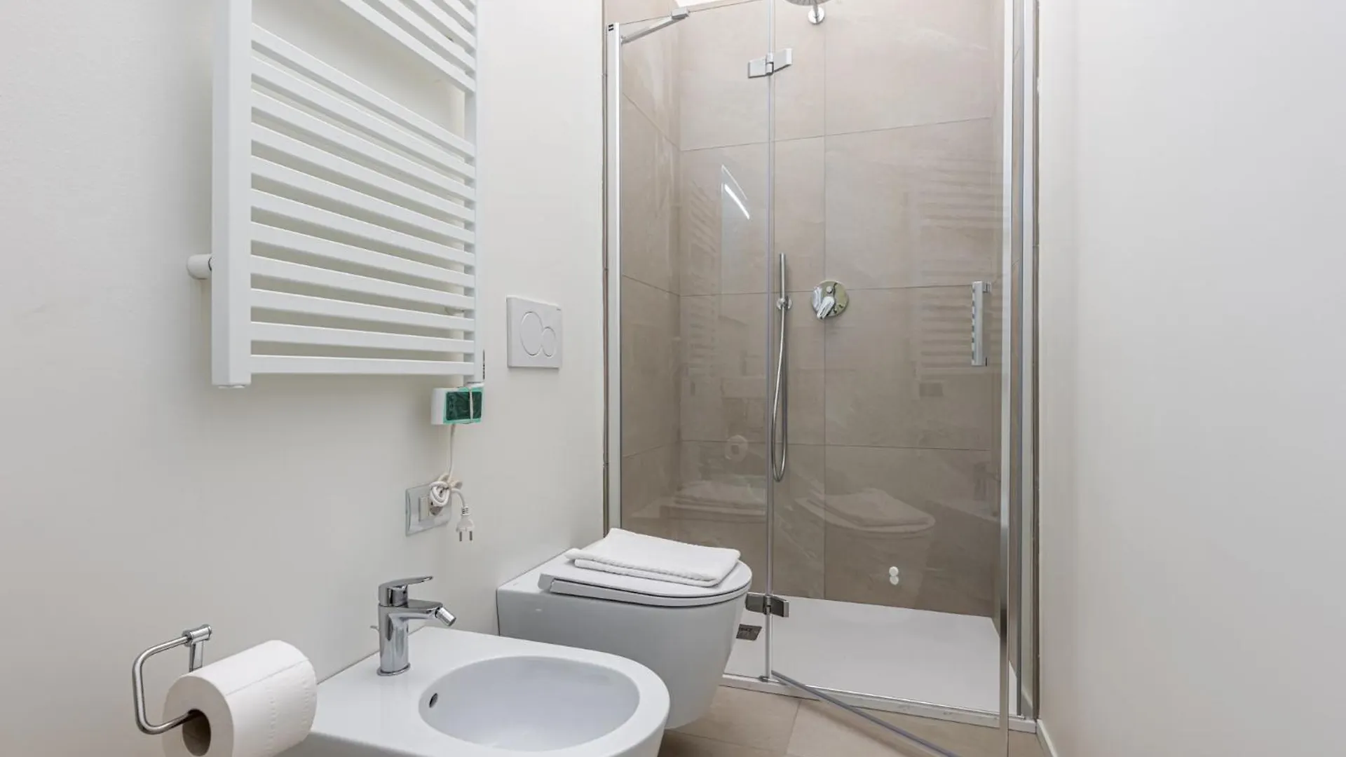 Brera - Grand Apartment With Hammam Milano