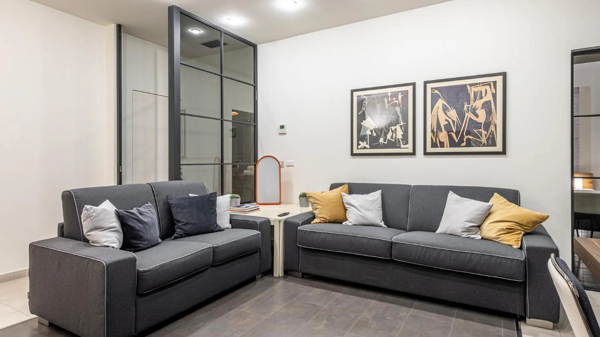 Brera - Grand Apartment With Hammam Milano