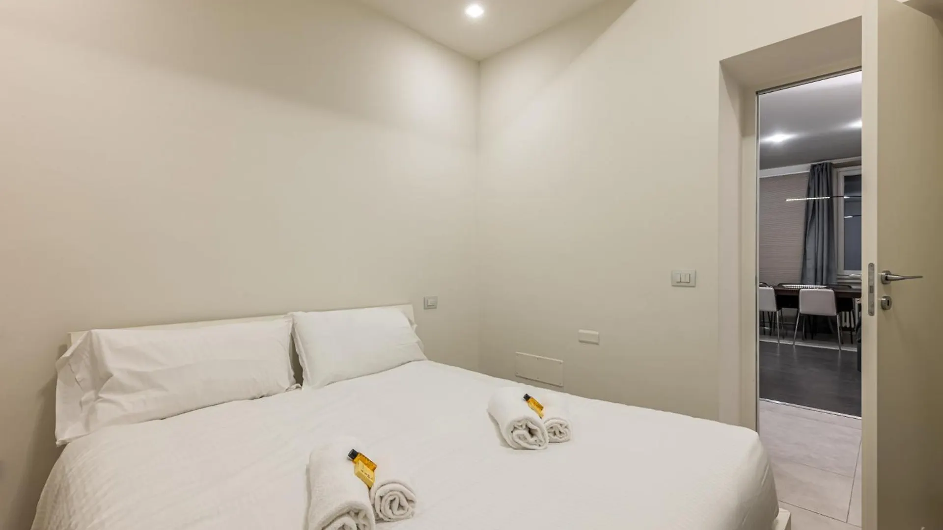 Brera - Grand Apartment With Hammam Milano